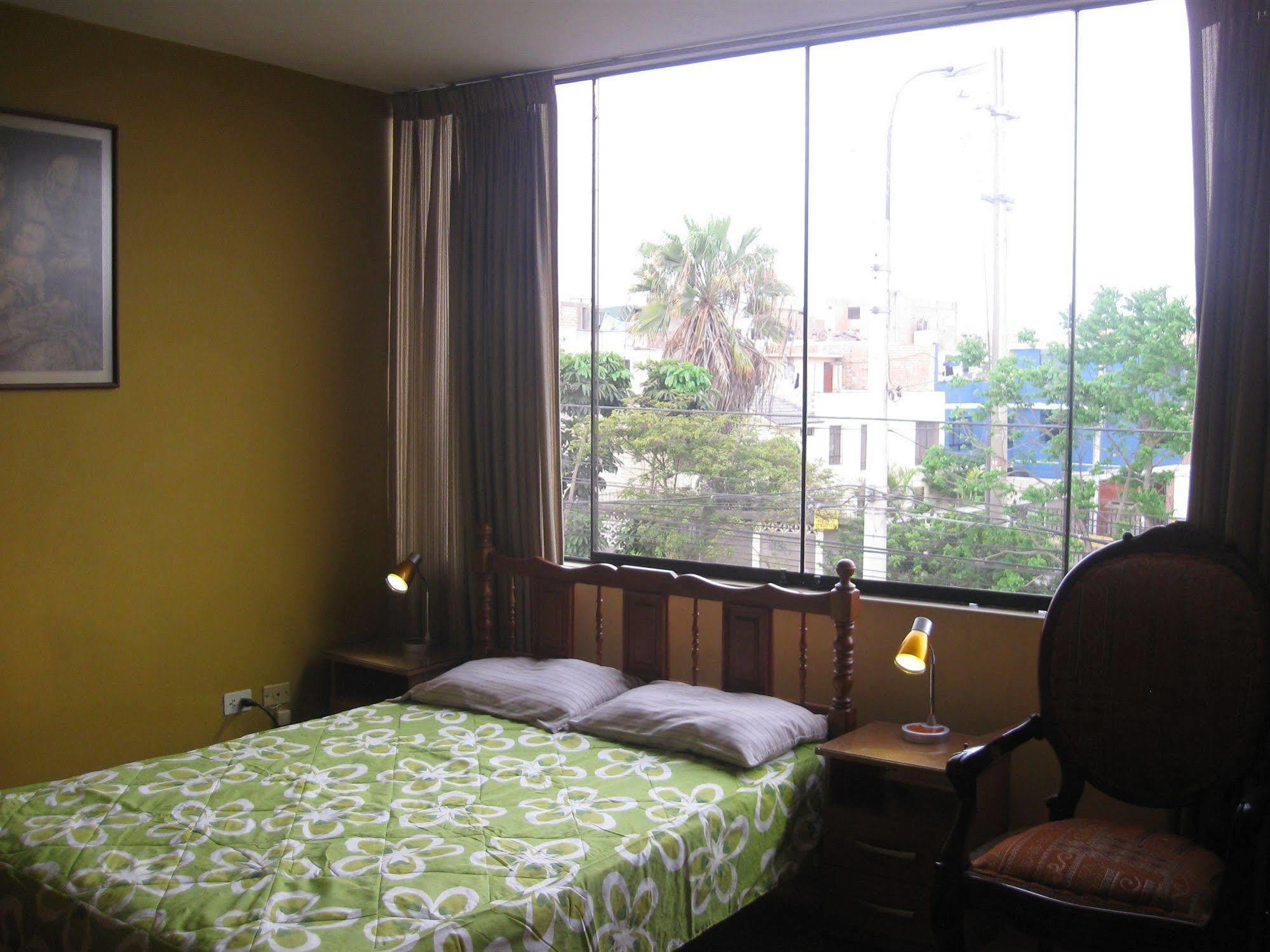 Guest house Peregrinus Lima